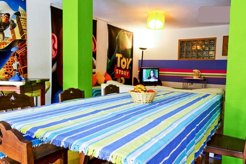 Coloured Studio FAO Pokoj fotografie